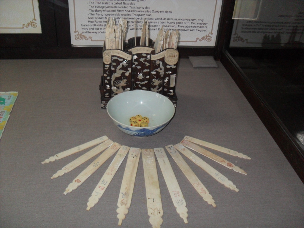 Bộ xăm hường quý hiếm của vua Tự Đức hiện trưng bày tại Bảo tàng Cung đình Huế